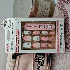 nwt CREME SHOP Hello Kitty Press On Nails Almond Shape Medium Length 24 Gel